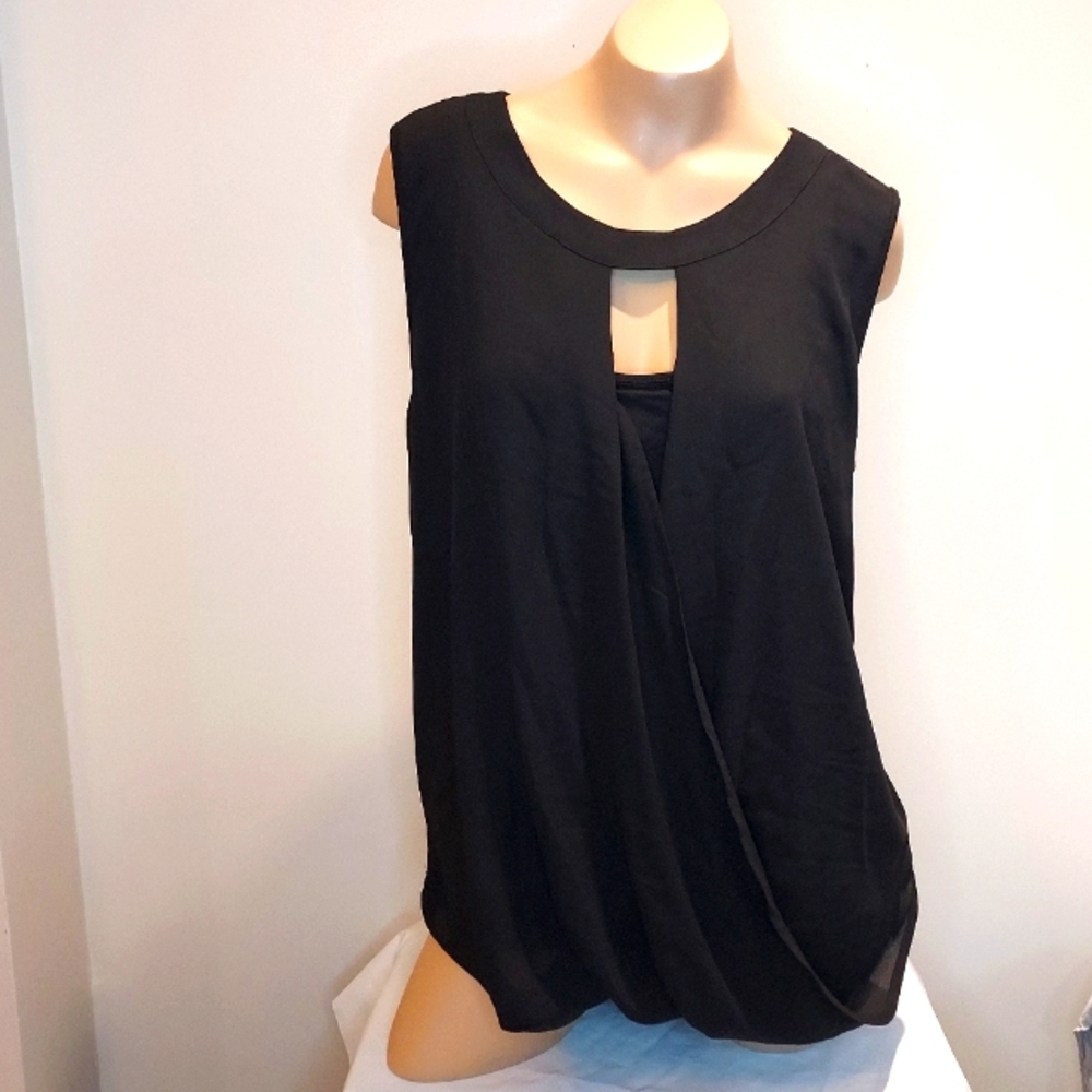 NWT 41 Hawthorne Black Drapefront  Blouse